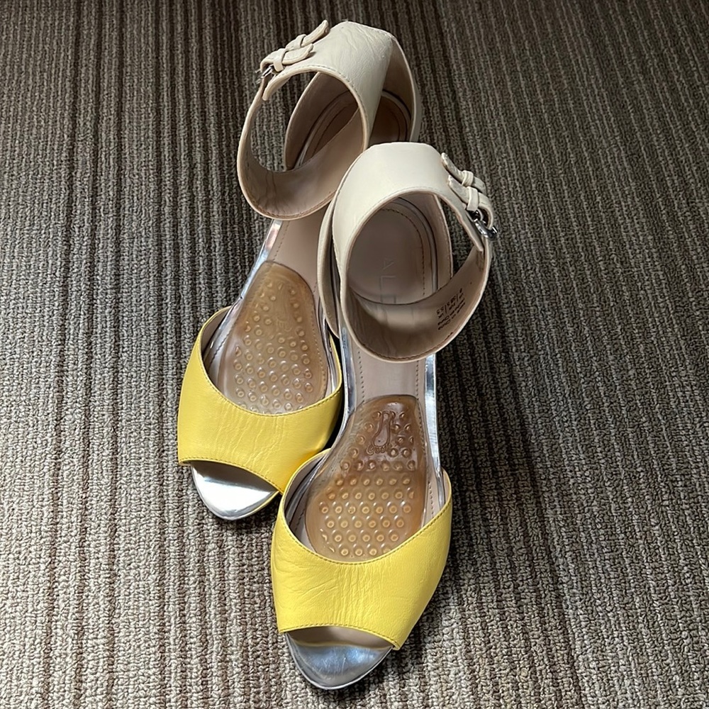 Aldo yellow and cream leather ankle strap heels womens 8